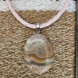 Nevada Agate & leather necklace